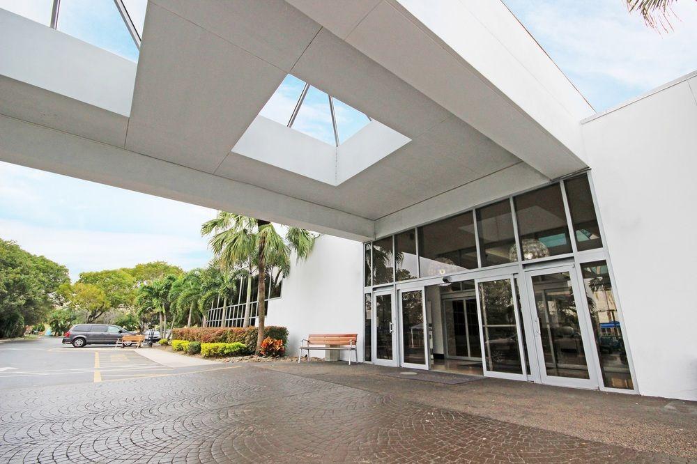 Sawgrass Grand Hotel And Suites Sports Complex Sunrise Eksteriør bilde