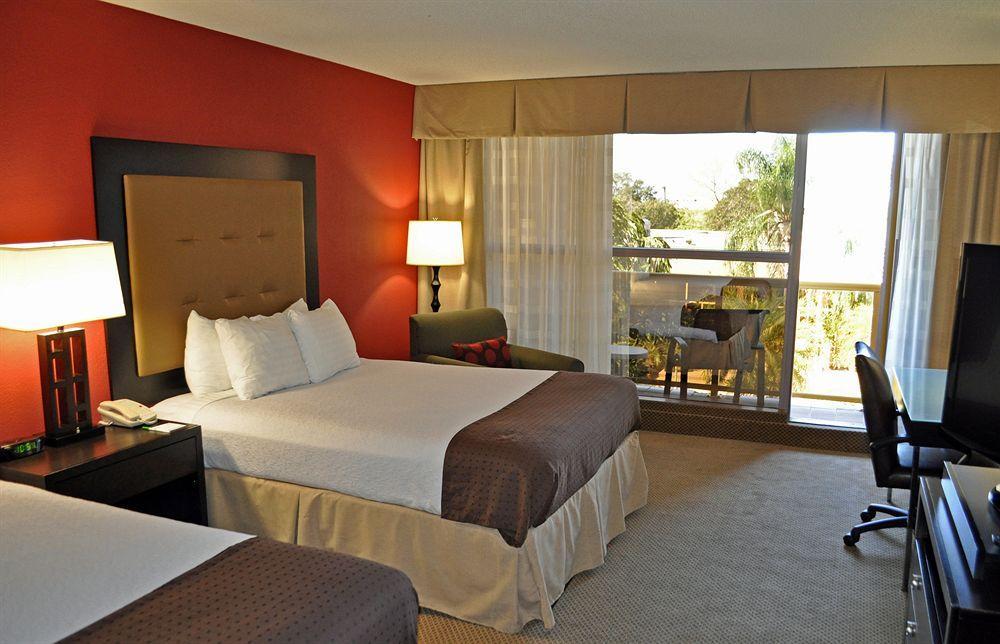 Sawgrass Grand Hotel And Suites Sports Complex Sunrise Eksteriør bilde