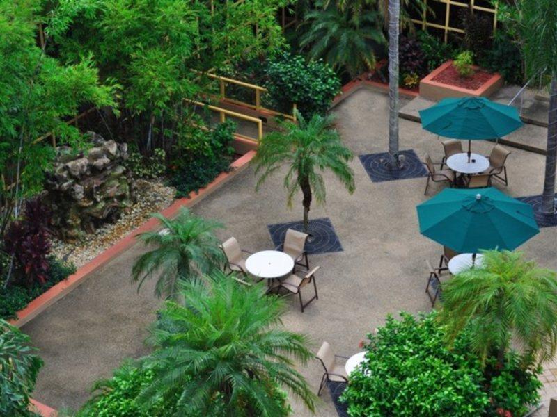 Sawgrass Grand Hotel And Suites Sports Complex Sunrise Eksteriør bilde