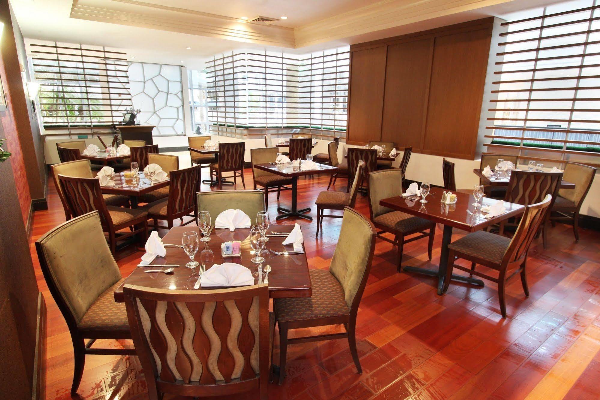 Sawgrass Grand Hotel And Suites Sports Complex Sunrise Eksteriør bilde