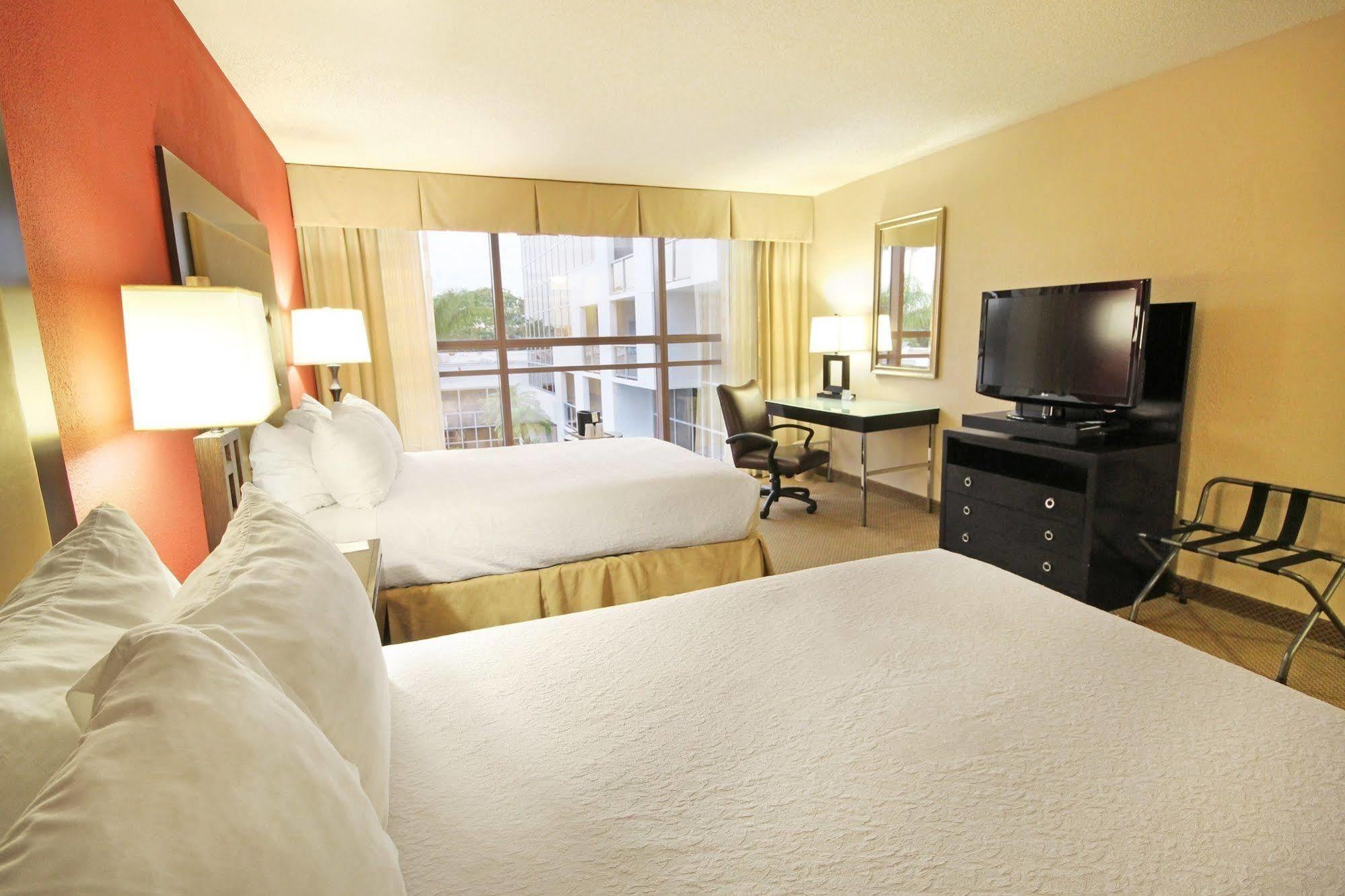 Sawgrass Grand Hotel And Suites Sports Complex Sunrise Eksteriør bilde