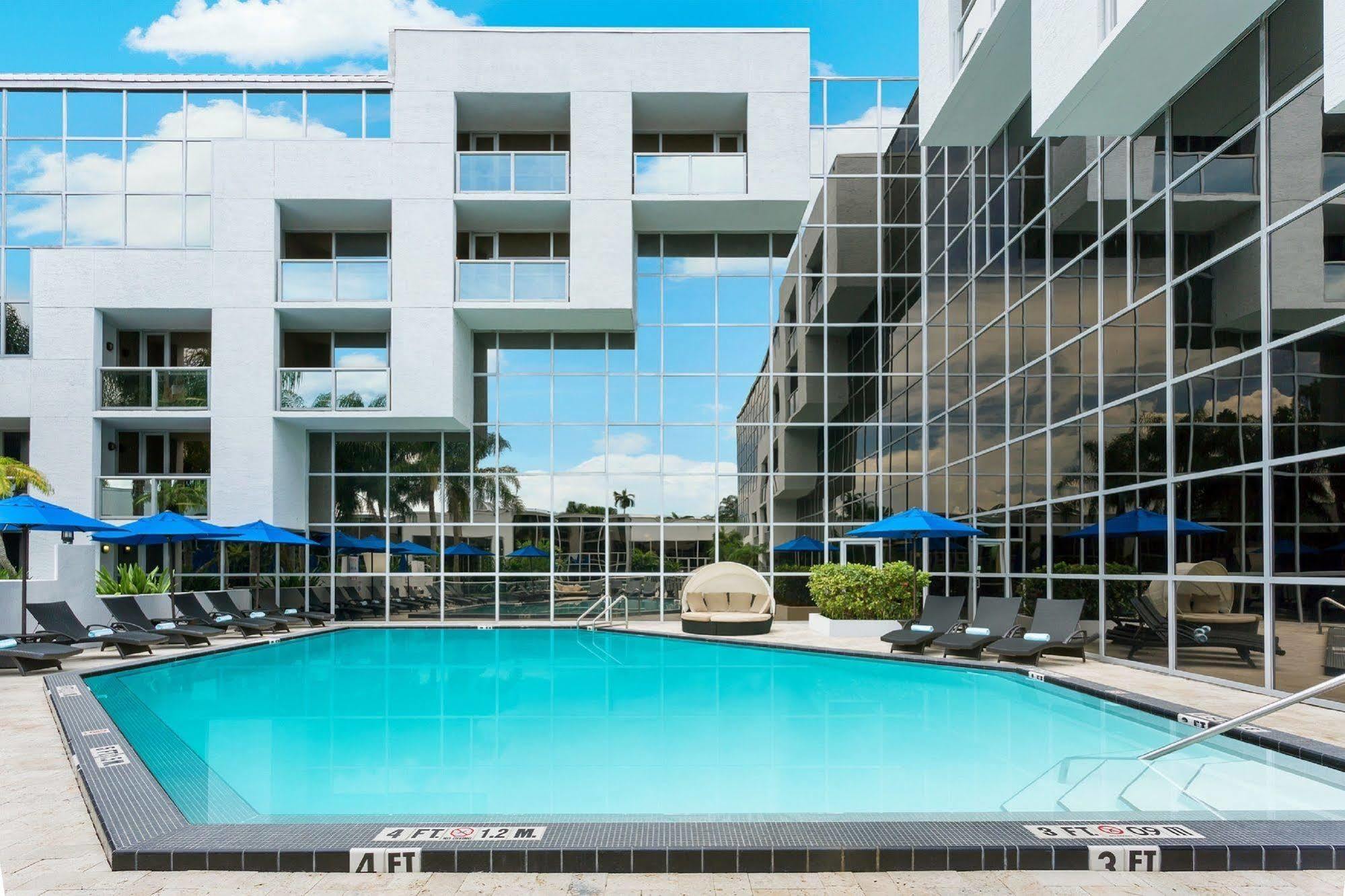 Sawgrass Grand Hotel And Suites Sports Complex Sunrise Eksteriør bilde